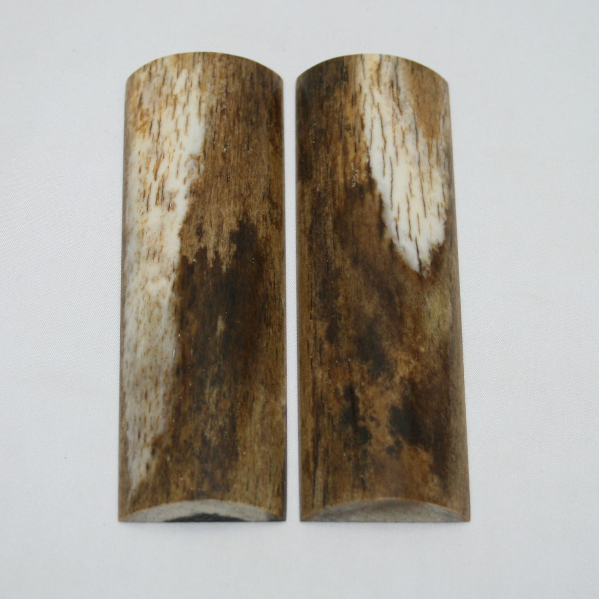 NB105MAN94 Giraffe Bone Scales