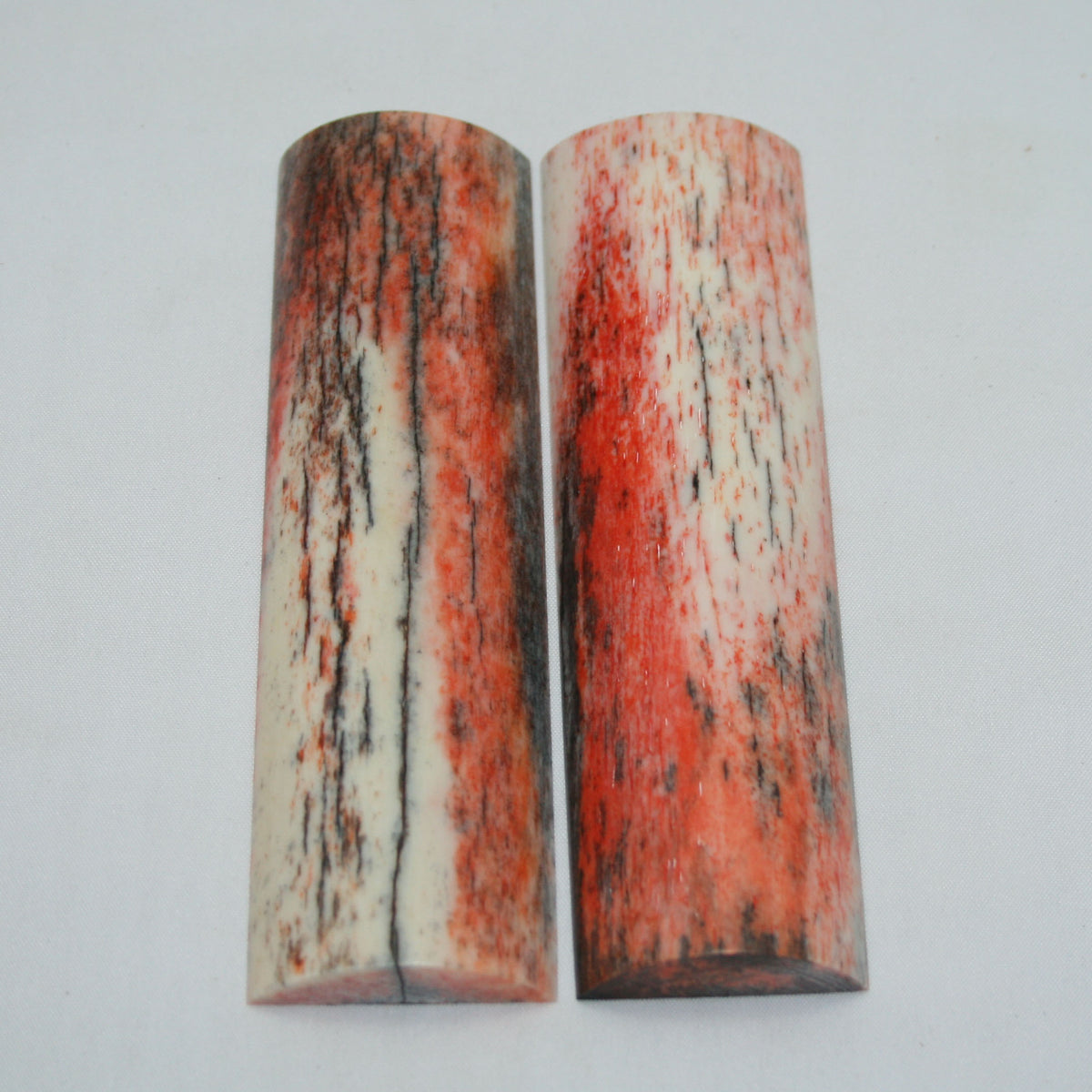 NB105MAN97 Giraffe Bone Scales