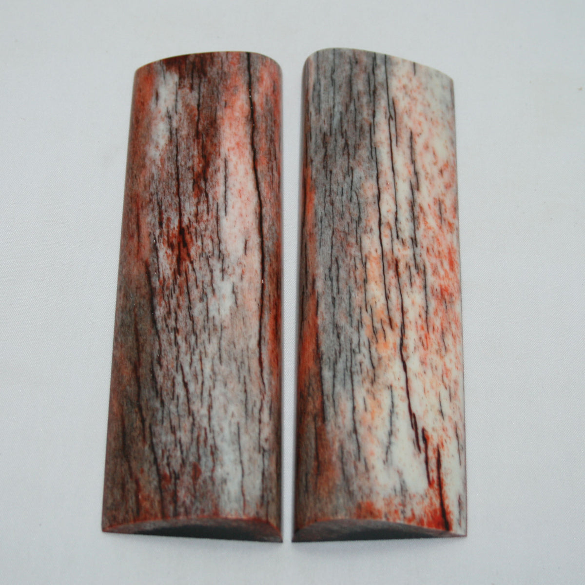 NB105MAN98 Giraffe Bone Scales