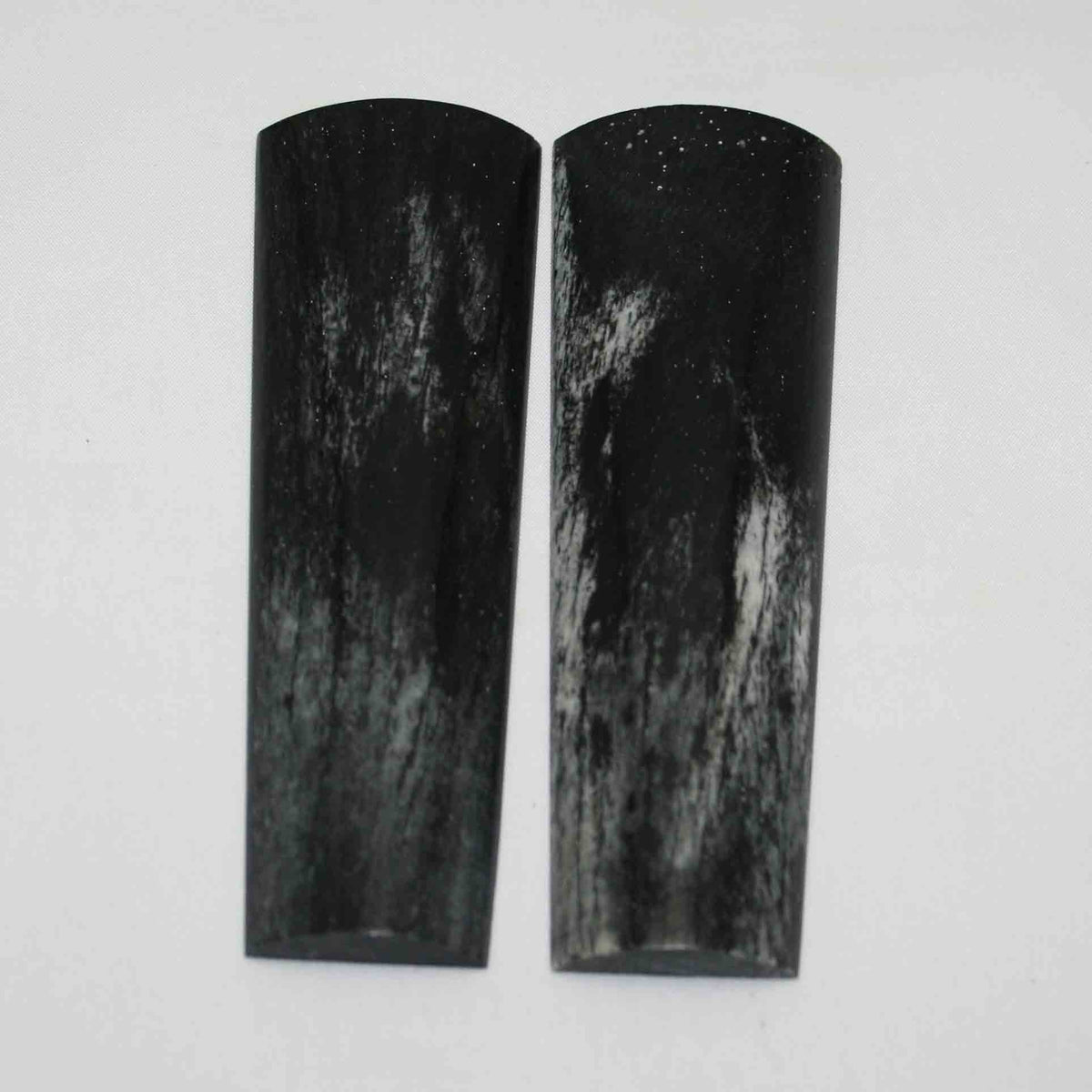 NB105MMA11 Giraffe Bone Scales