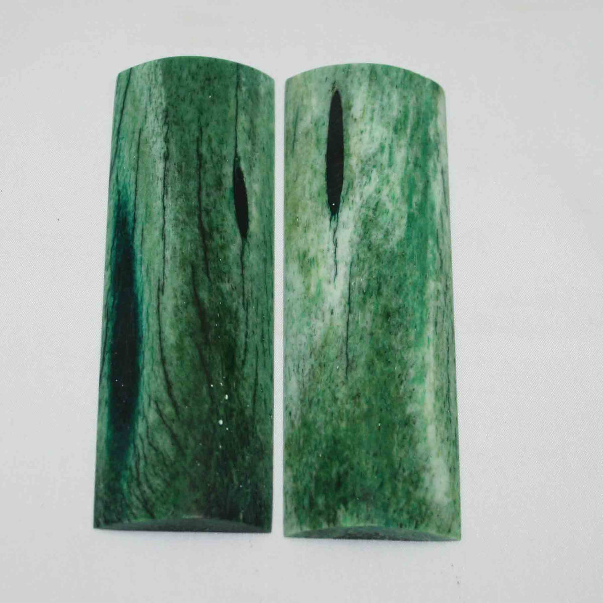 NB105MMA14 Giraffe Bone Scales