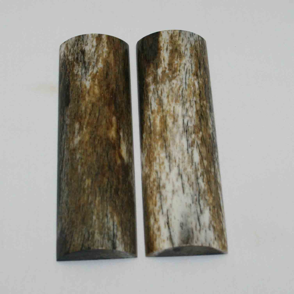 NB105MMA16 Giraffe Bone Scales