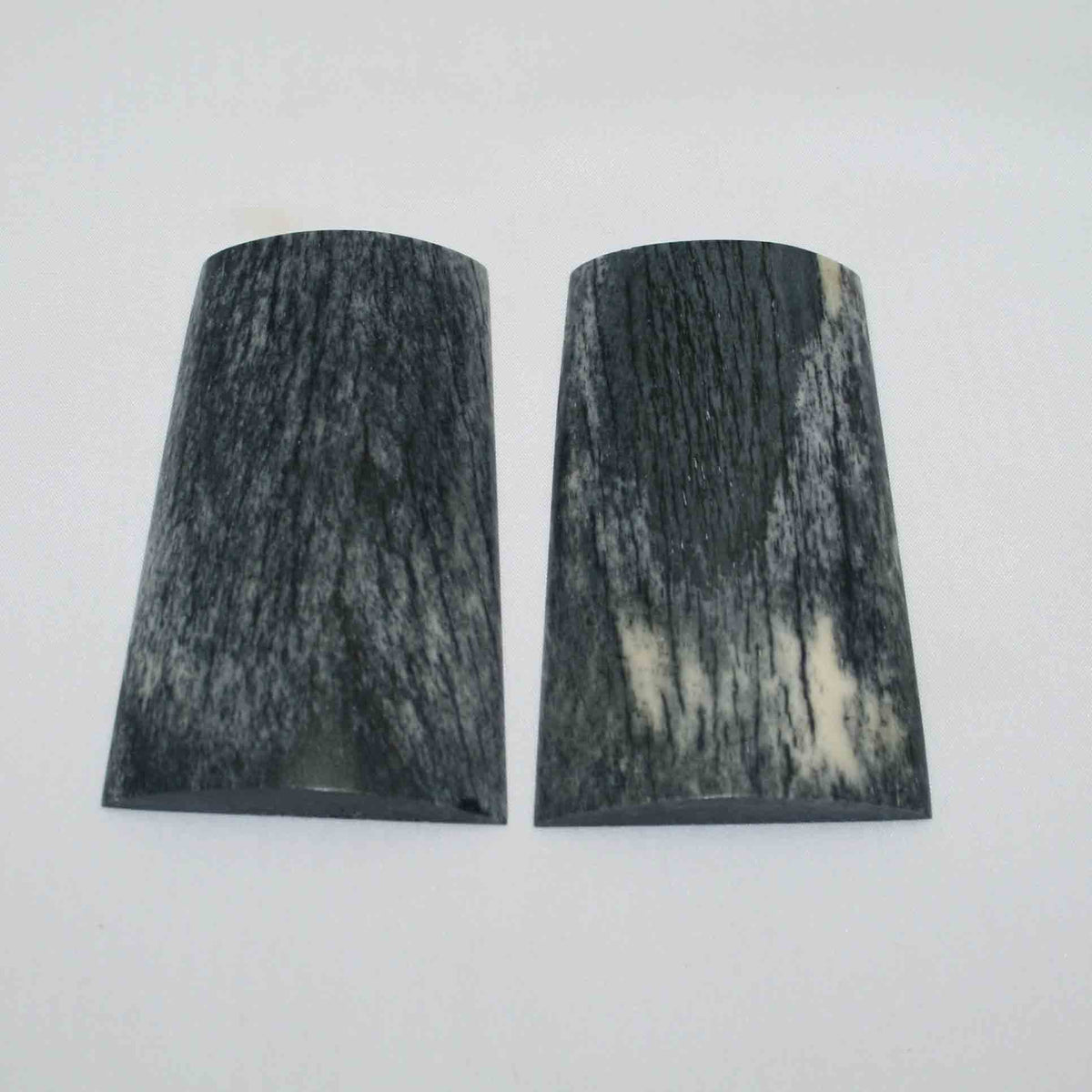 NB105MMA32 Giraffe Bone Scales