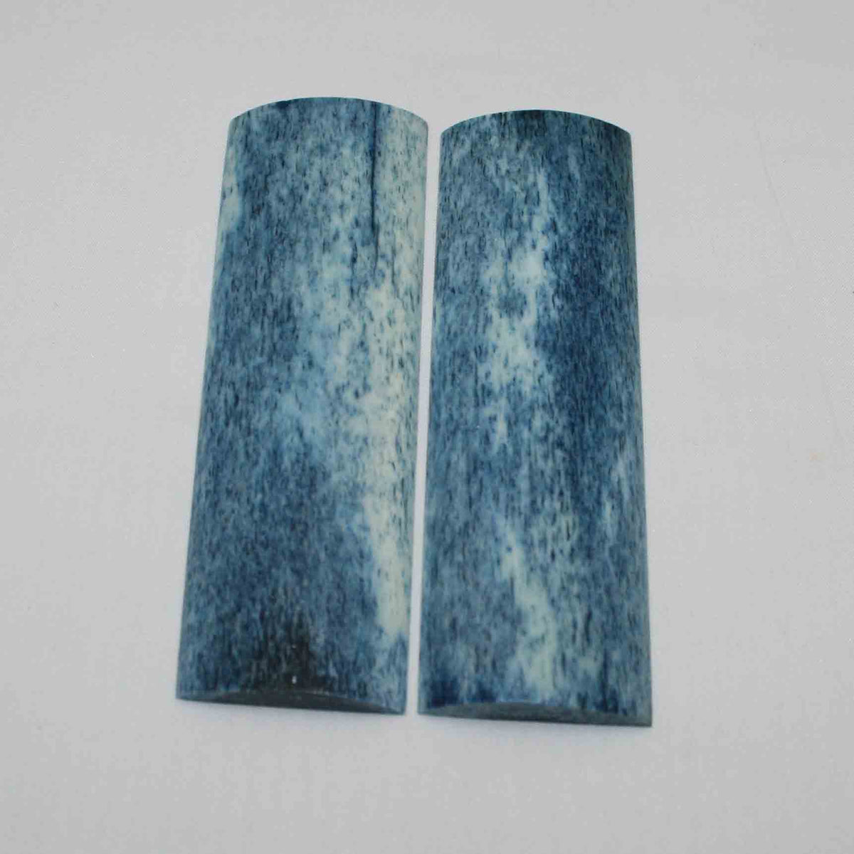 NB105MMA46 Giraffe Bone Scales