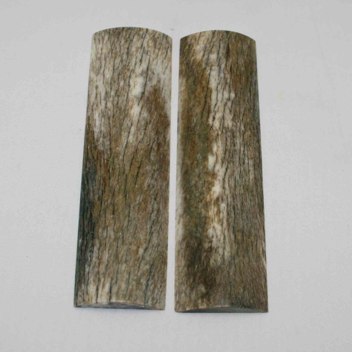 NB105MMA52 Giraffe Bone Scales