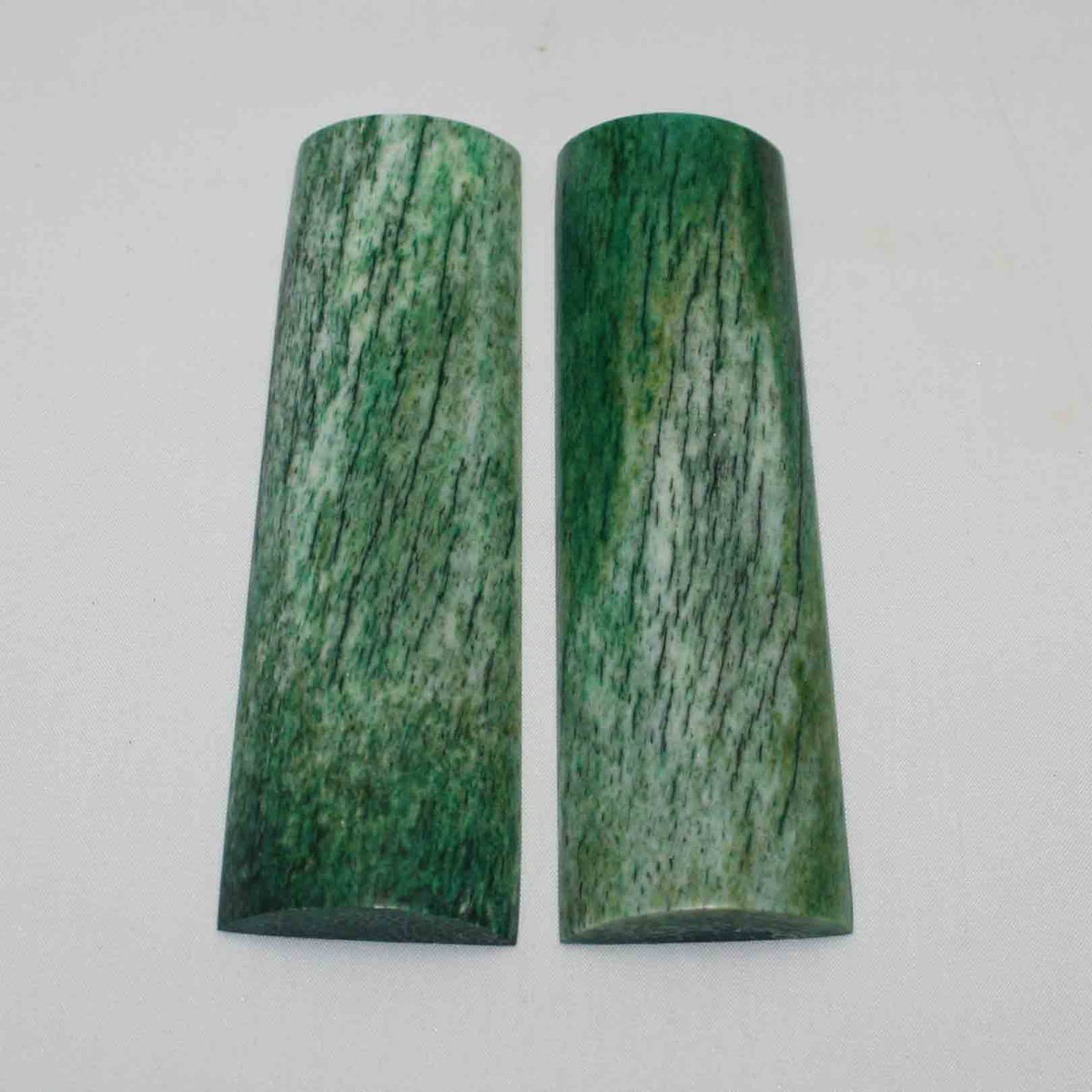 NB105MMA56 Giraffe Bone Scales