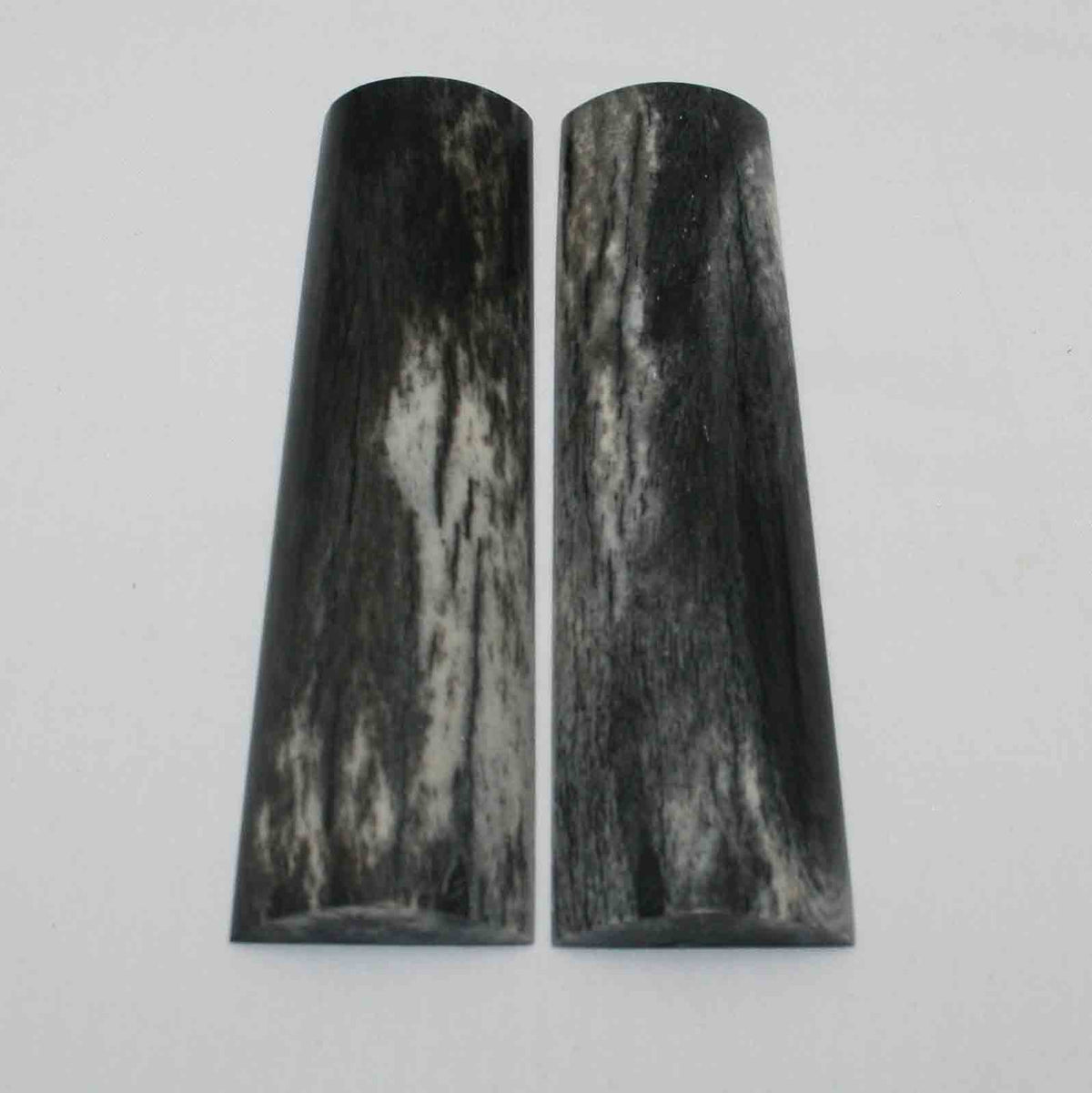 NB105MMA61 Giraffe Bone Scales