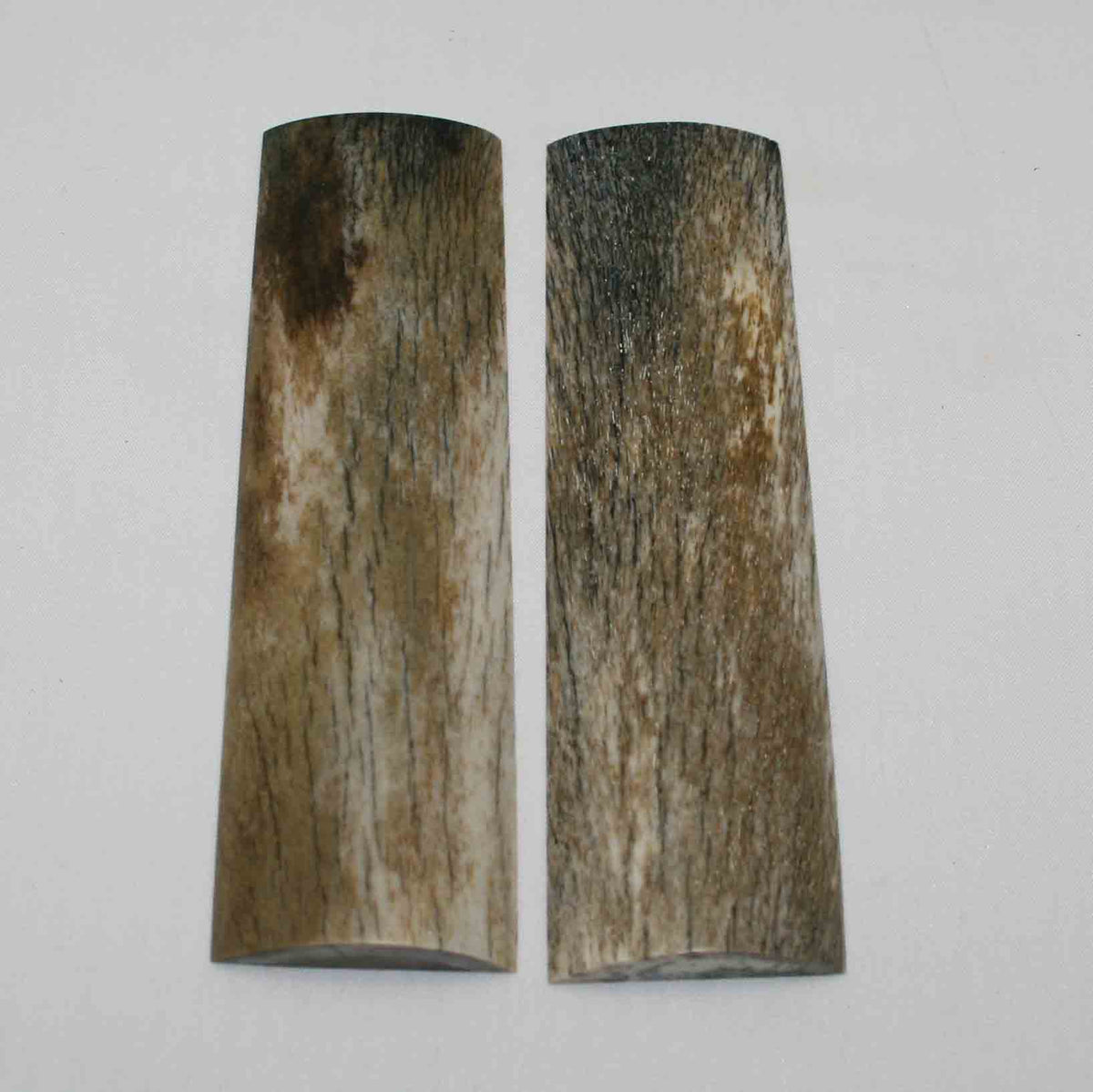 NB105MMA71 Giraffe Bone Scales