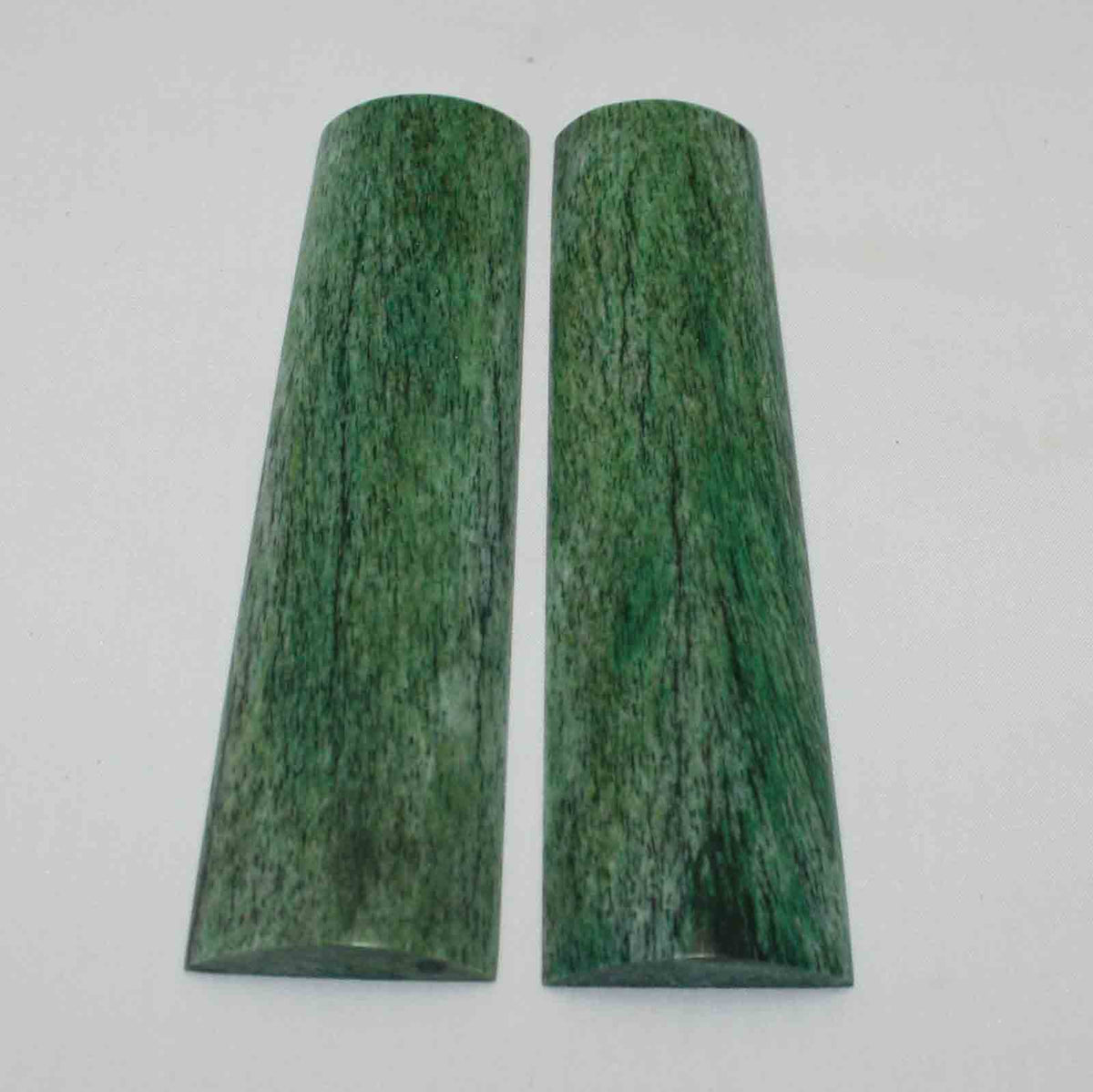 NB105MMA87 Giraffe Bone Scales