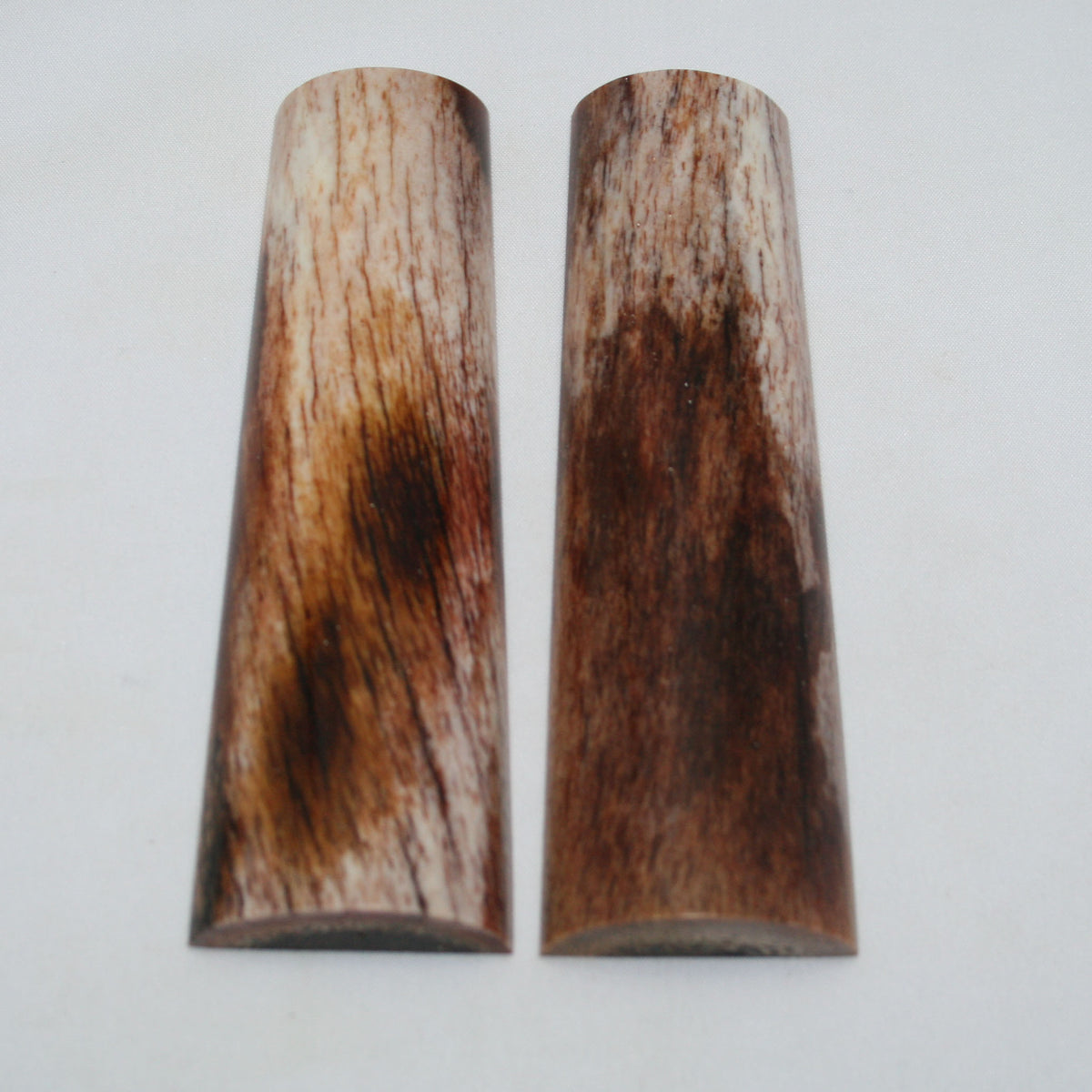 NB105NAM1  Giraffe Bone Scales