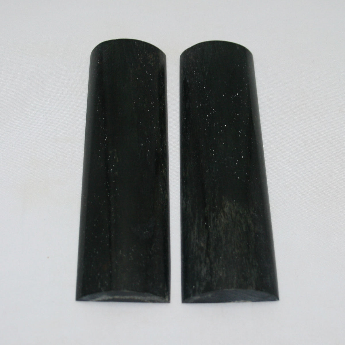 NB105NAM23 Giraffe Bone Scales