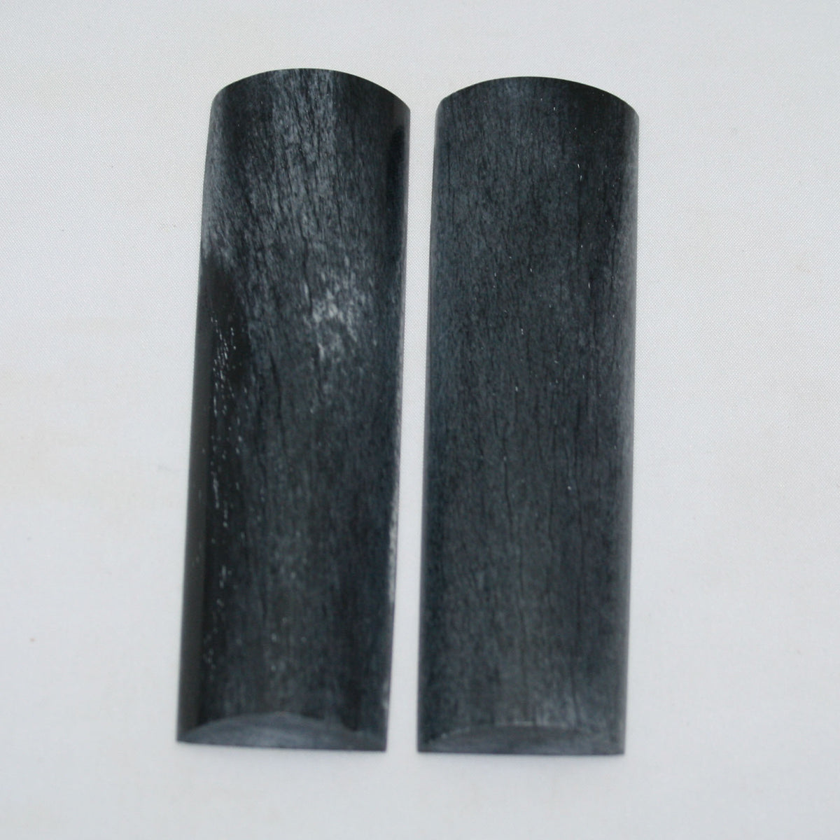 NB105NAM25 Giraffe Bone Scales