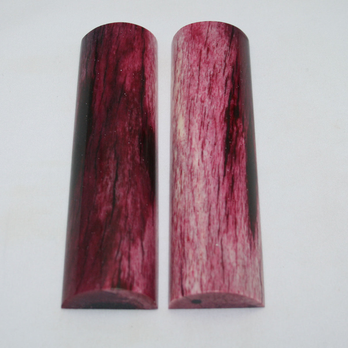 NB105NAM2  Giraffe Bone Scales