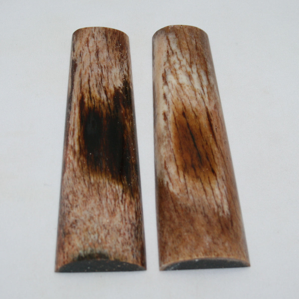 NB105NAM4 Giraffe Bone Scales