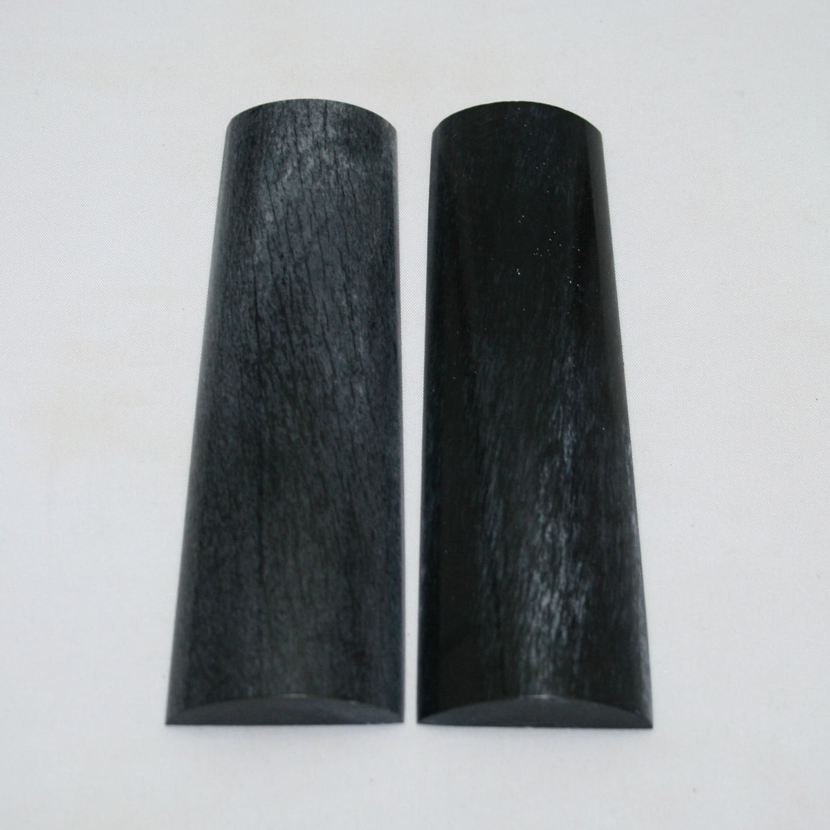 NB105NAM9 Giraffe Bone Scales