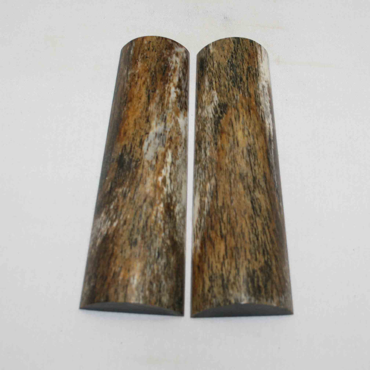 NB105NA152 Giraffe Bone Scales 5.00" x 1.44" x 0.51"inch