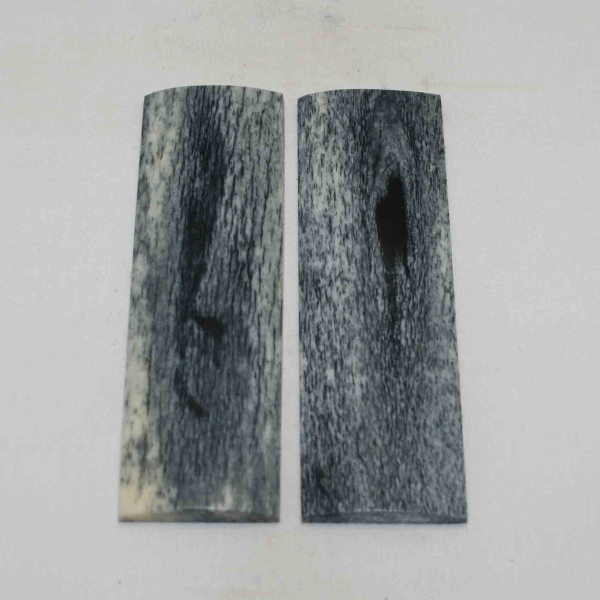 NB105NA156 Giraffe Bone Scales 4.70" x 1.40" x 0.26"inch