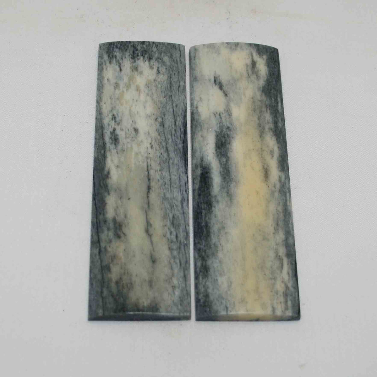 NB105NA158 Giraffe Bone Scales 4.73" x 1.38" x 0.22"inch