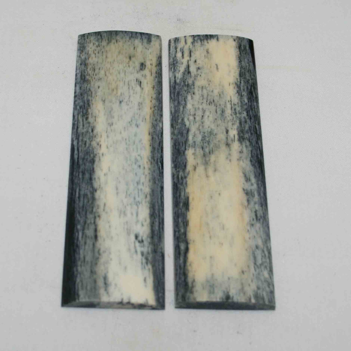 NB105NA162 Giraffe Bone Scales 4.69" x 1.38" x 0.24"inch