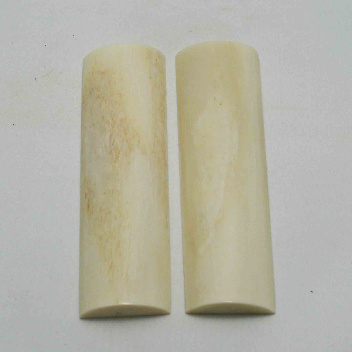 NB105NA33 Giraffe Bone Scales 5.43" x 1.51" x 0.45"inch