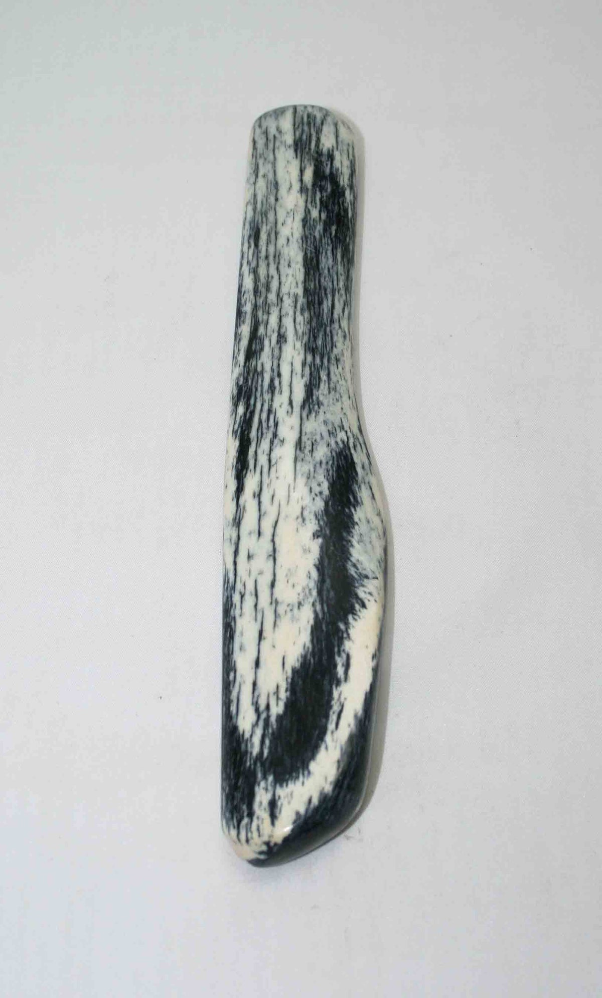 NB106JS8 Giraffe Bone Round