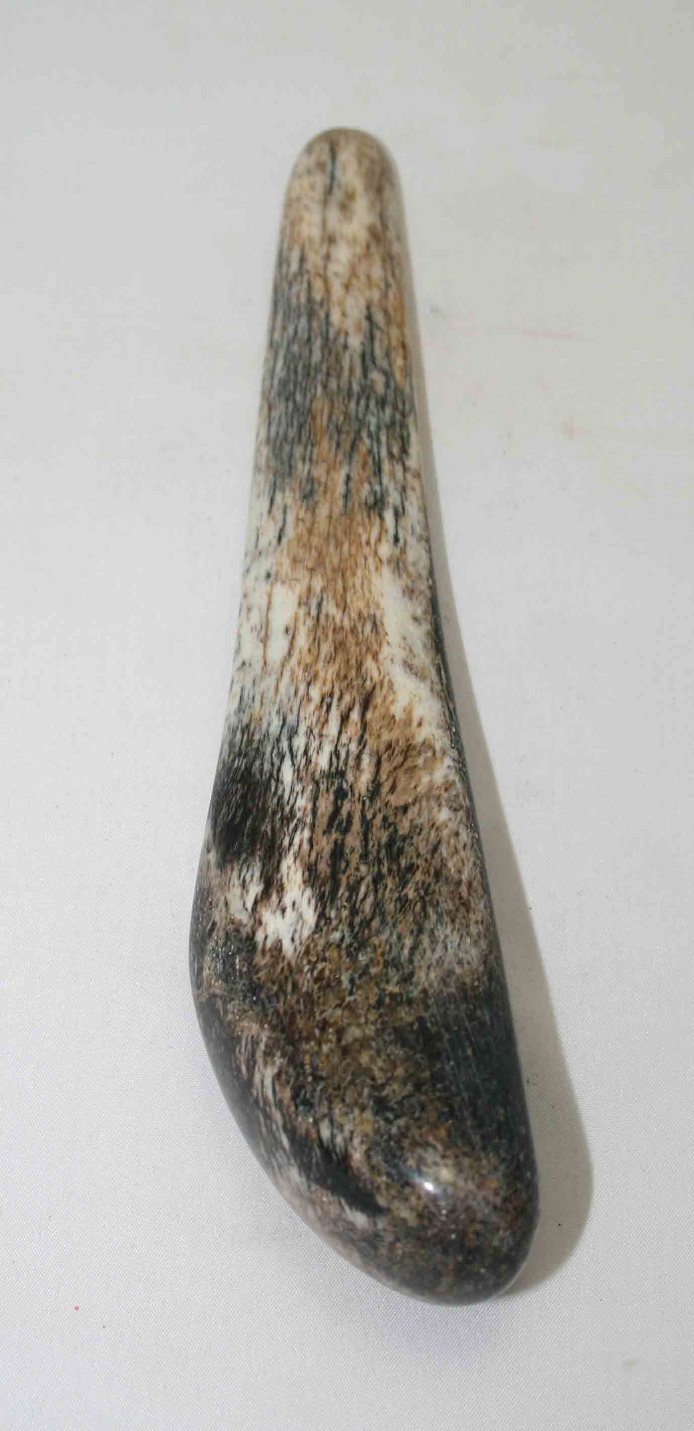 NB106NA12 Giraffe Bone Round 8.75 " x middle size 1.52" x 0.66 " inch