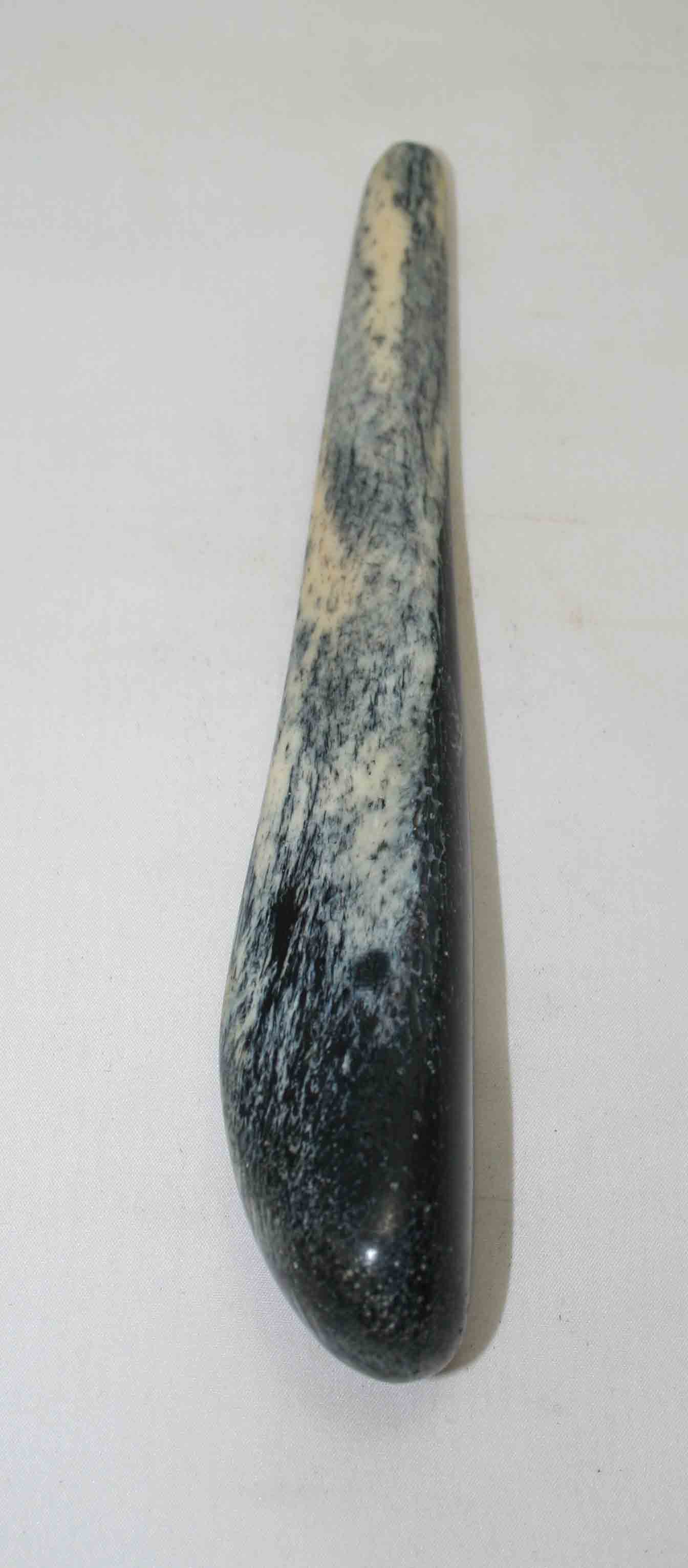NB106NA13 Giraffe Bone Round 9.00 " x middle size 1.17" x 0.72 " inch