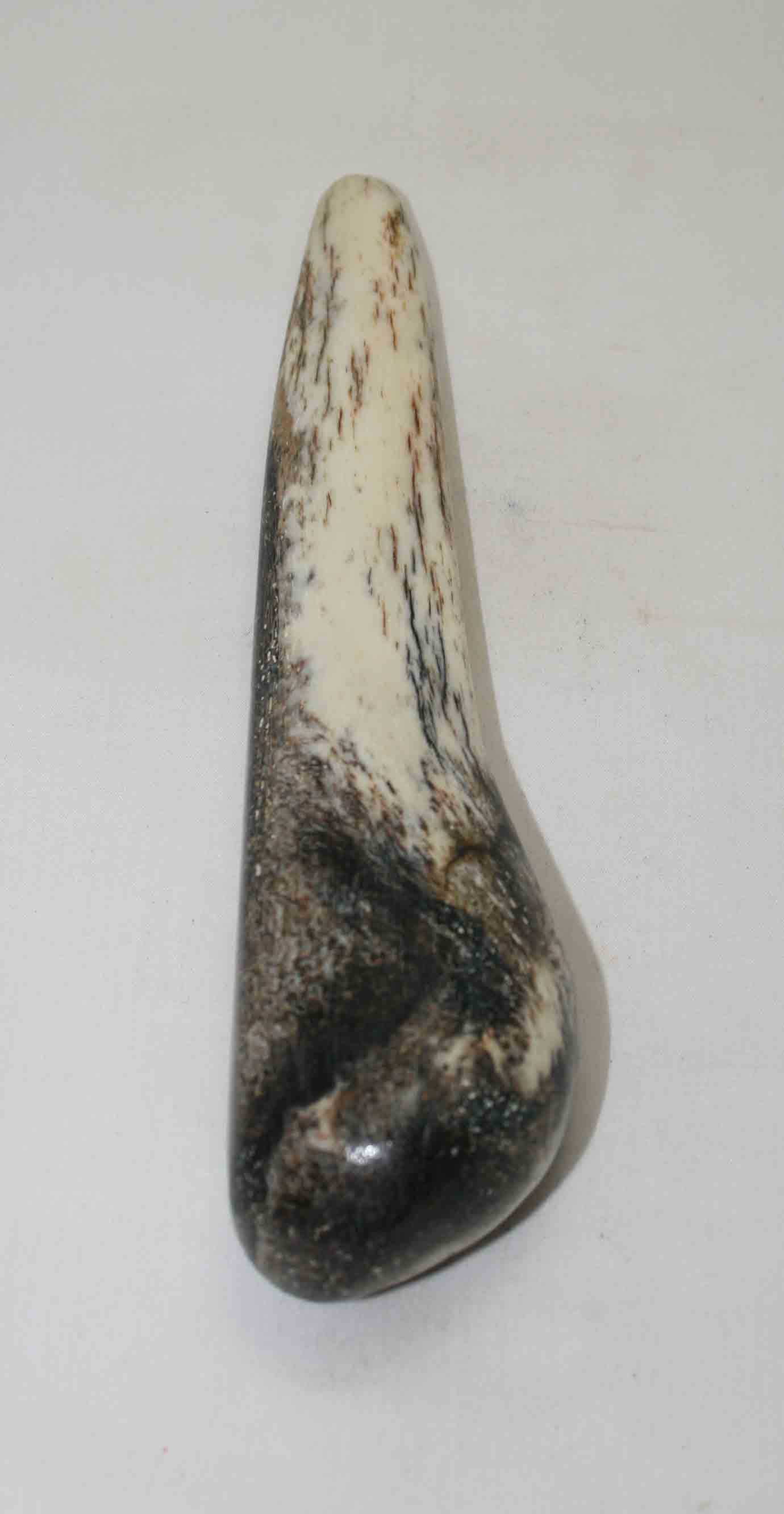 NB106NA23 Giraffe Bone Round 9.75 " x middle size 1.45" x 0.85 " inch