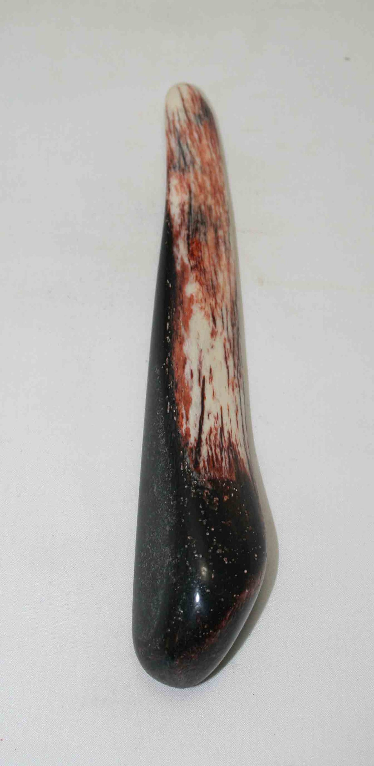 NB106NA9 Giraffe Bone Round 8.75 " x middle size 1.23" x 0.68 " inch