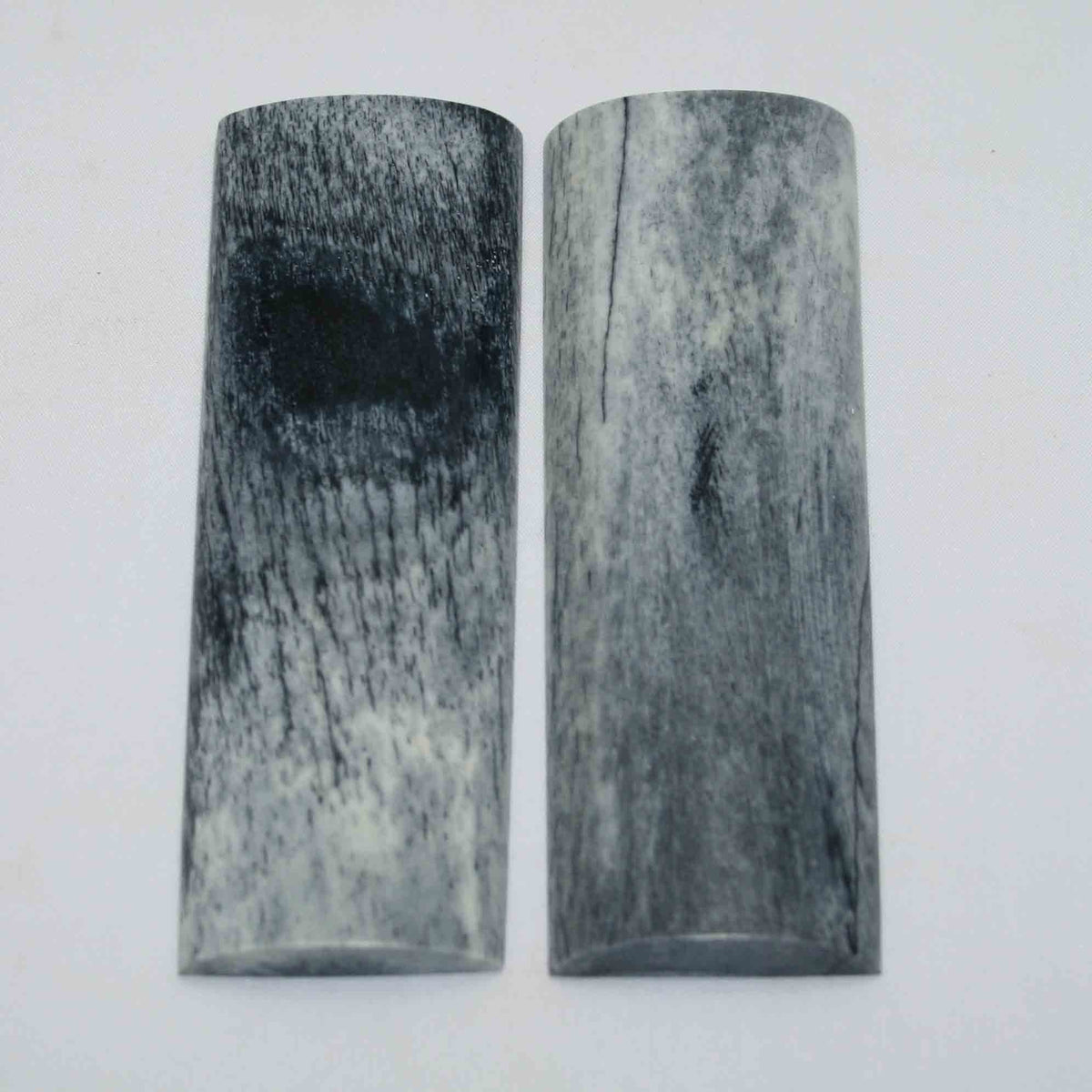 NB108GS12 Giraffe Bone Scales