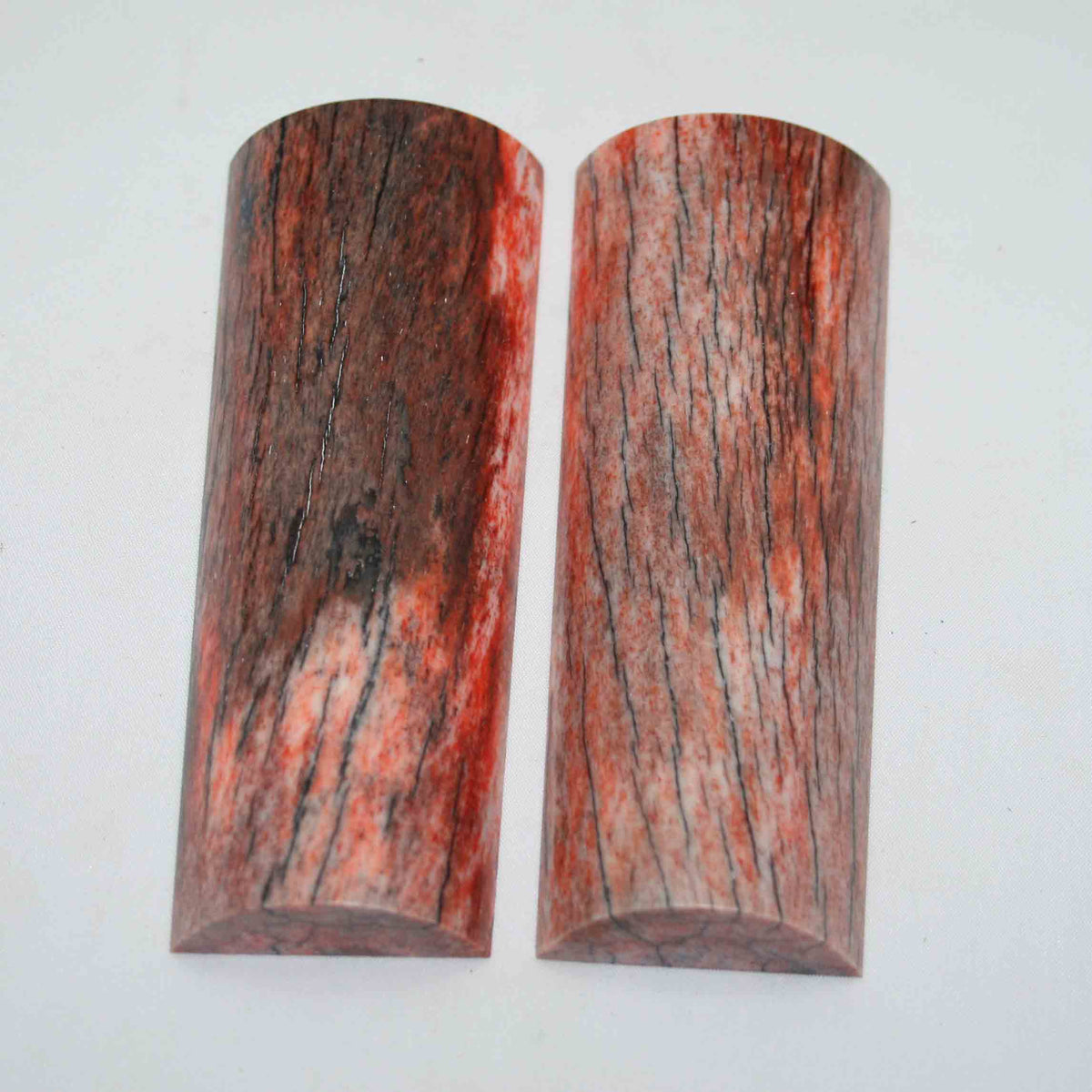 NB108GS32 Giraffe Bone Scales