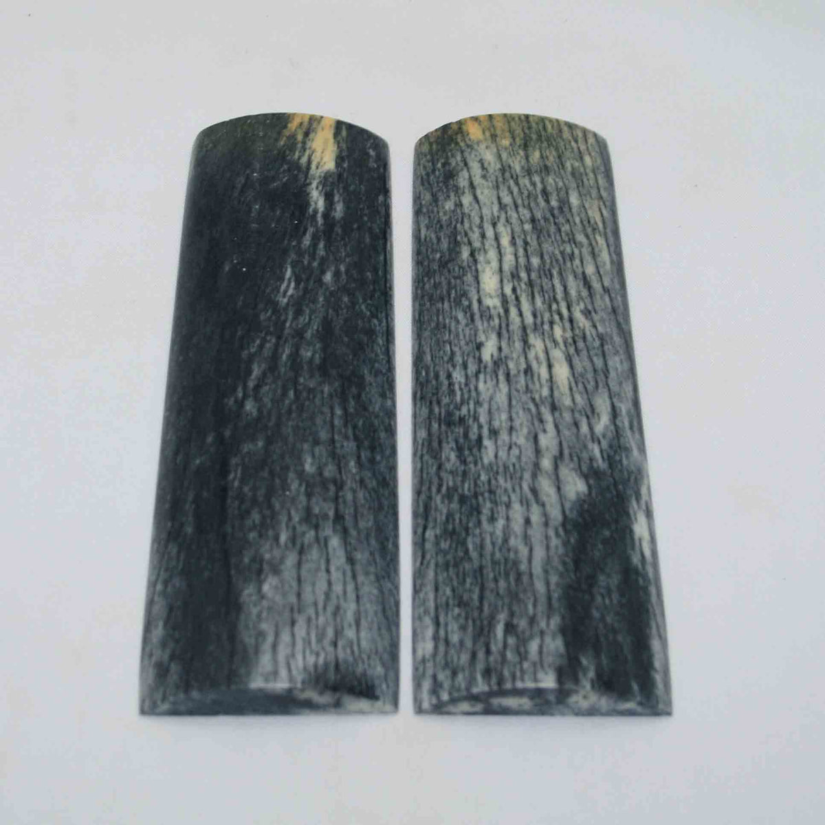 NB108GS63 Giraffe Bone Scales