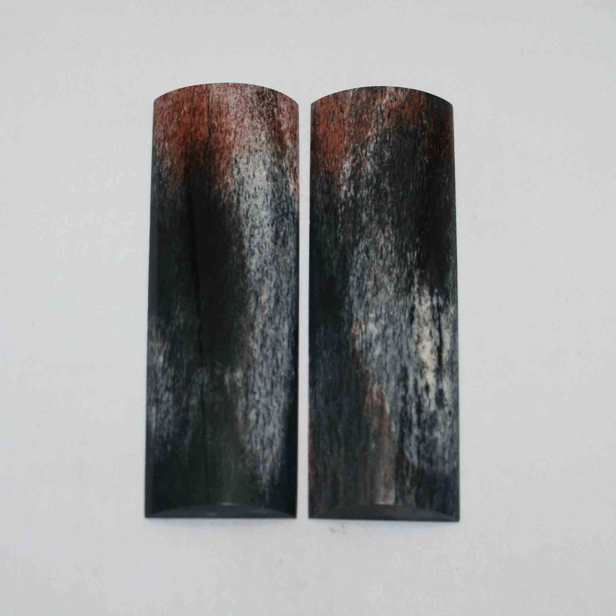 NB108JS19 Giraffe Bone Scales