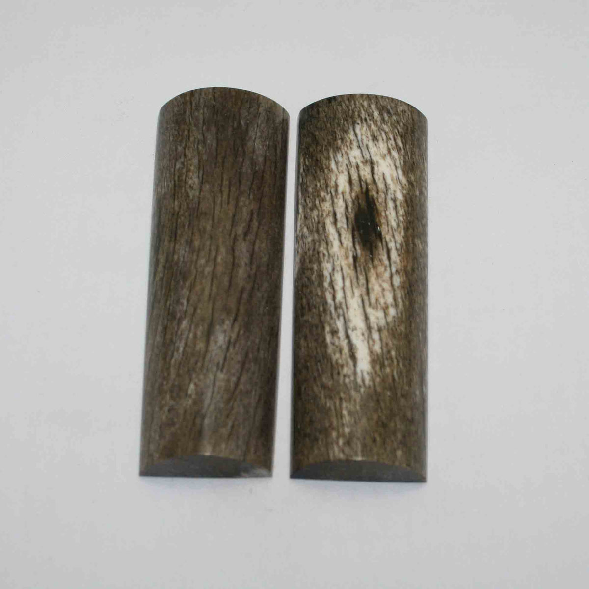 NB108JS33 Giraffe Bone Scales