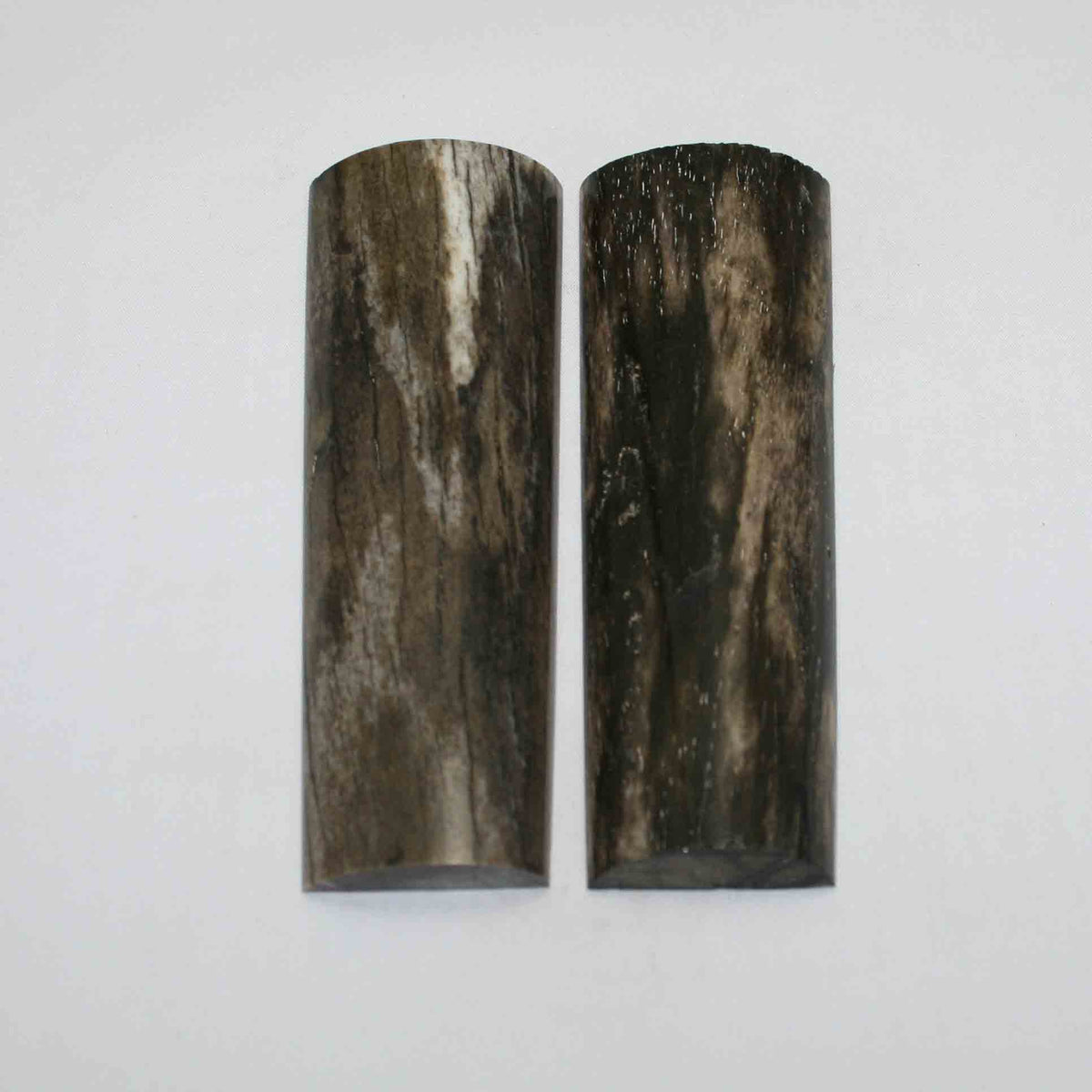 NB108JS39 Giraffe Bone Scales