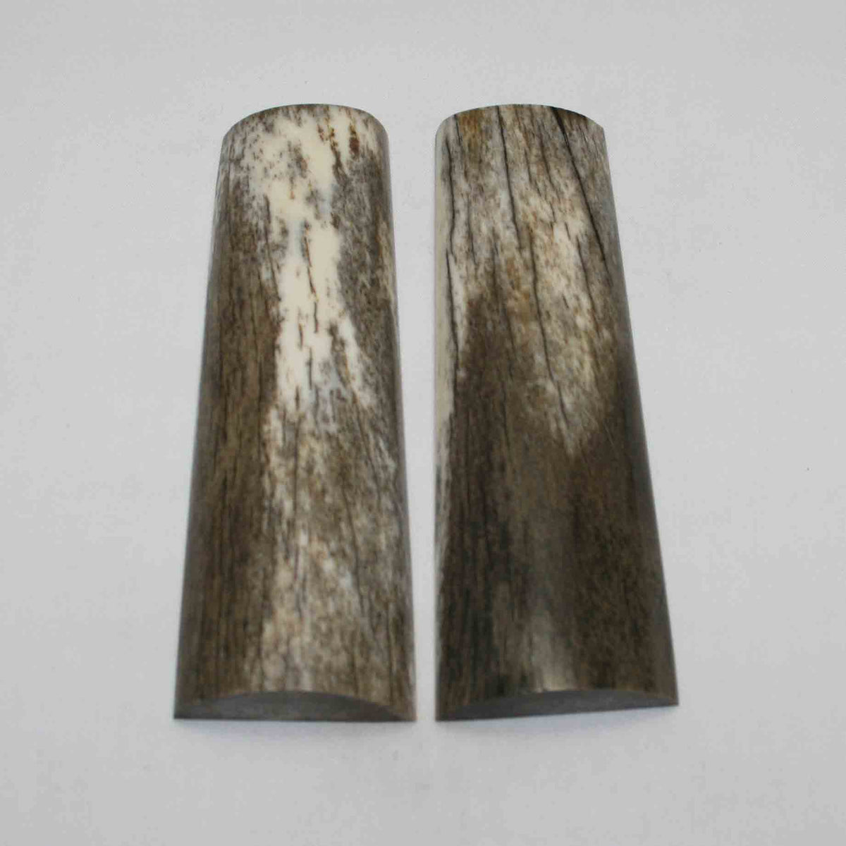 NB108JS40 Giraffe Bone Scales