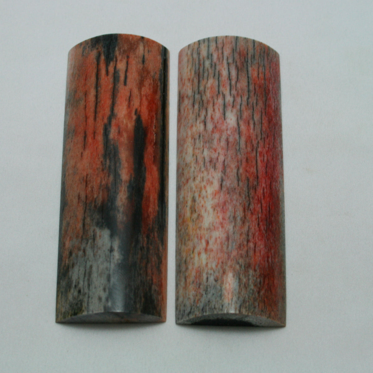 NB108MAN4 Giraffe Bone Scales