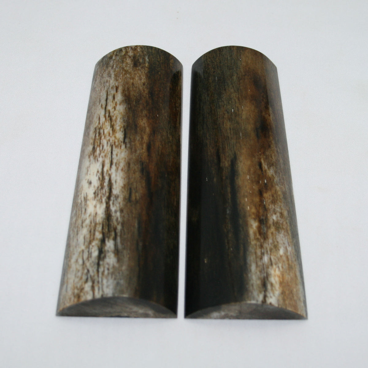 NB108MAN6 Giraffe Bone Scales