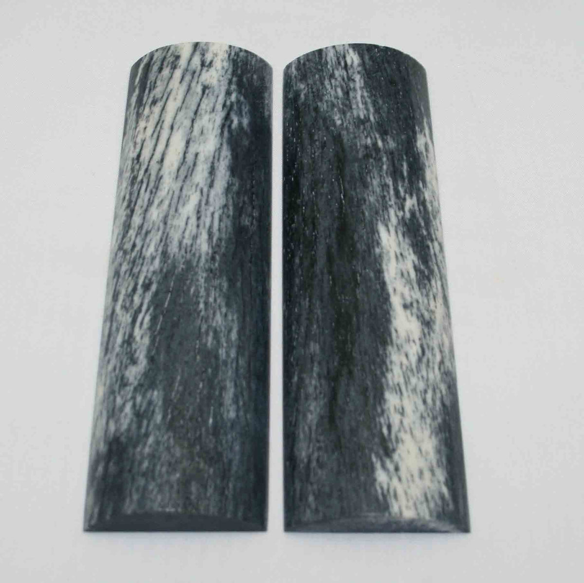 NB108MMA14 Giraffe Bone Scales