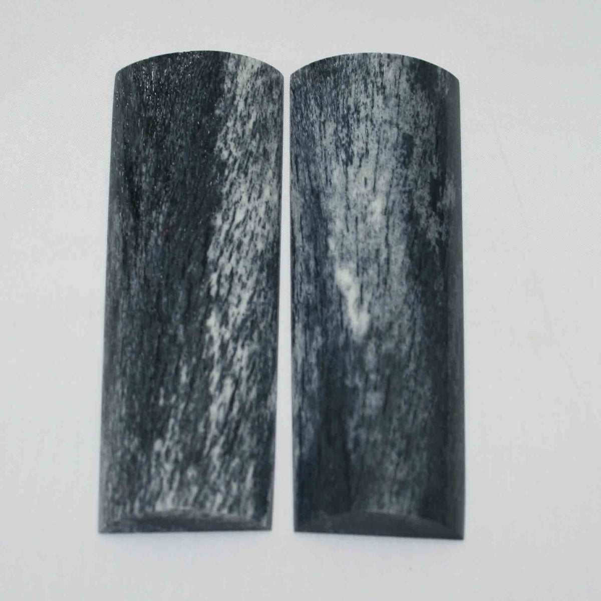 NB108MMA16 Giraffe Bone Scales