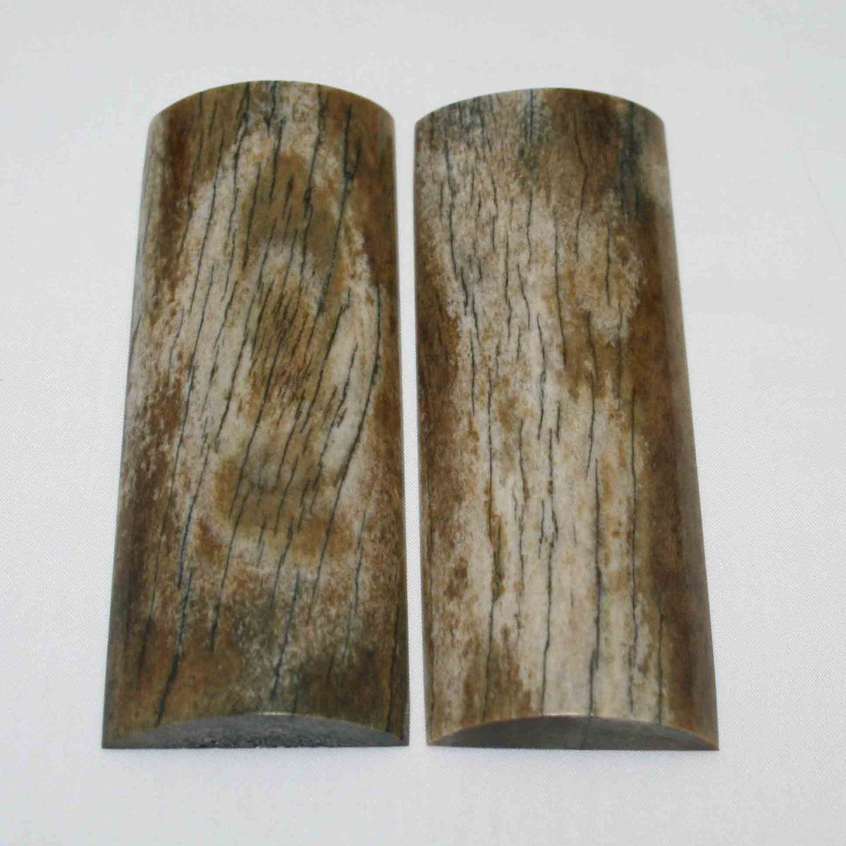 NB108MMA21 Giraffe Bone Scales