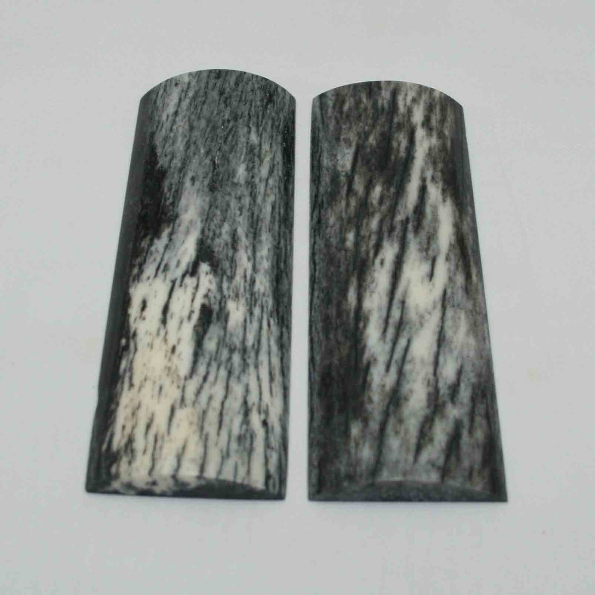 NB108MMA24 Giraffe Bone Scales