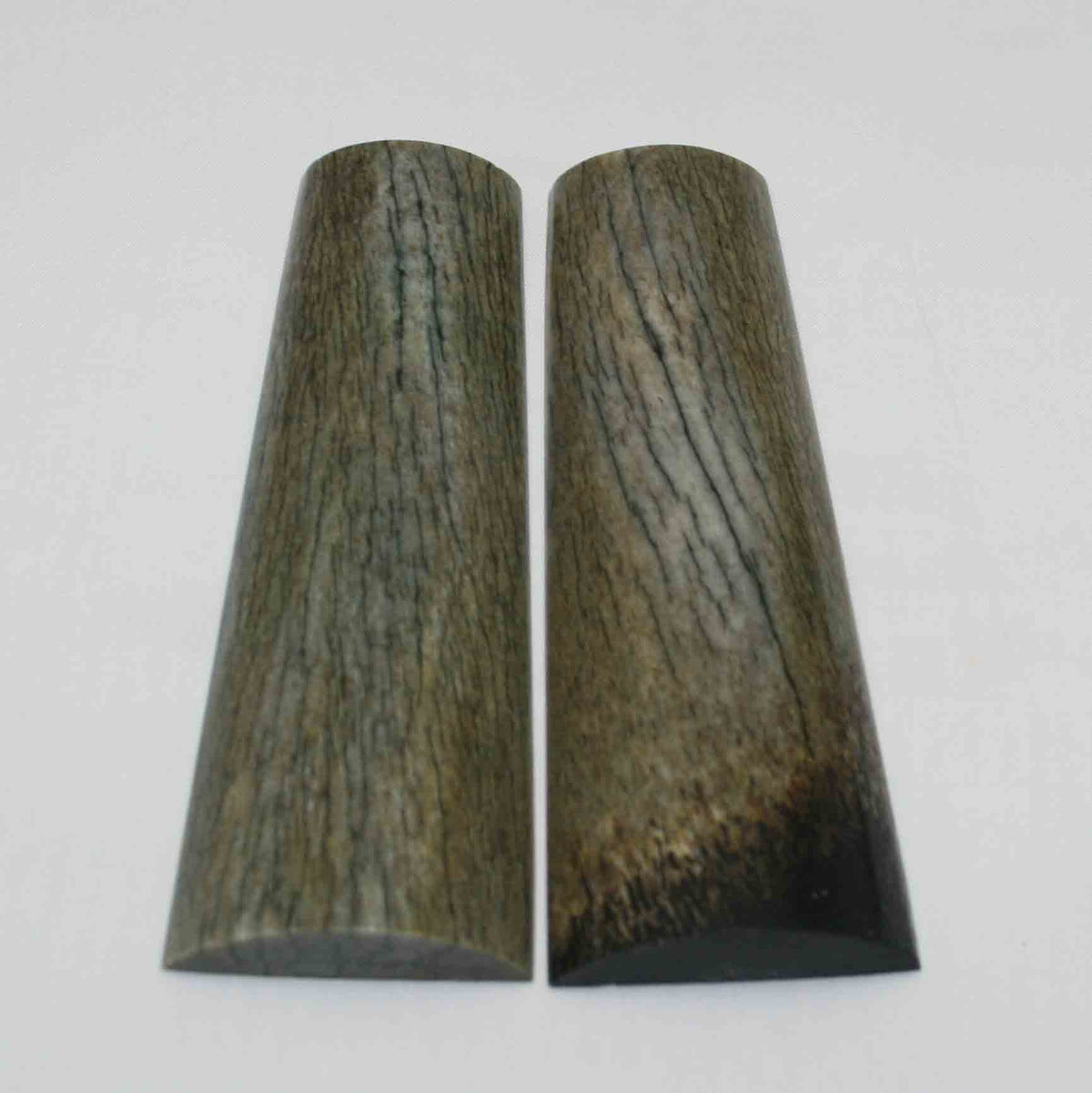 NB108MMA31 Giraffe Bone Scales