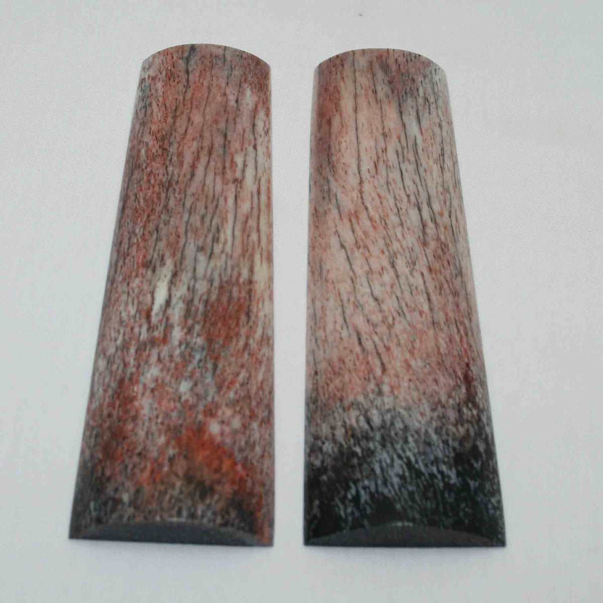 NB108MMA33 Giraffe Bone Scales