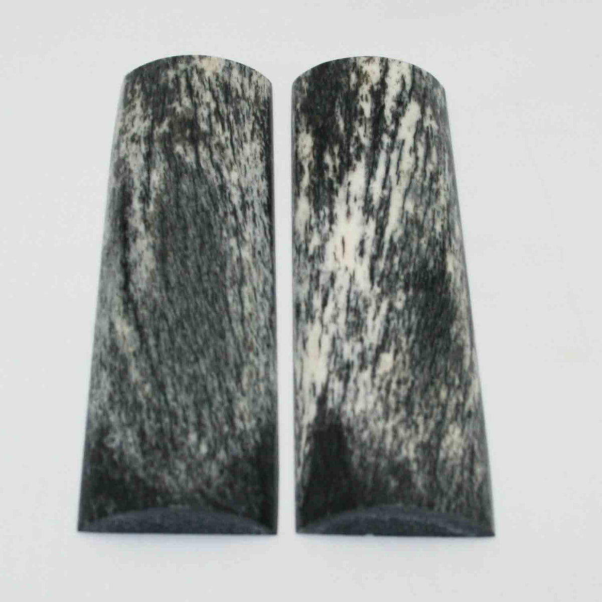 NB108MMA35 Giraffe Bone Scales