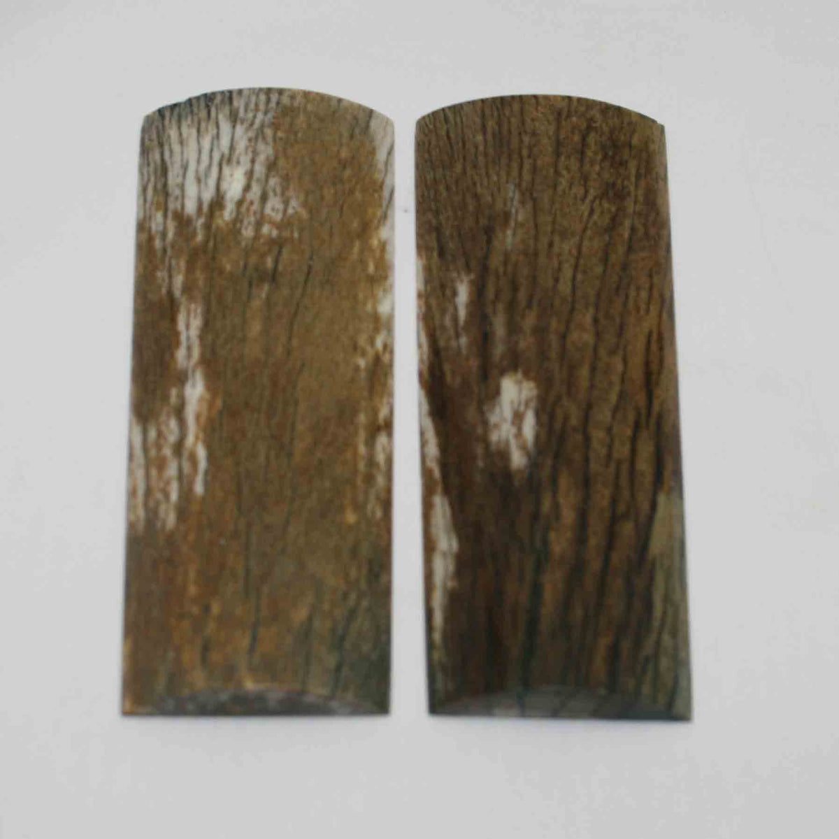 NB108MMA40 Giraffe Bone Scales