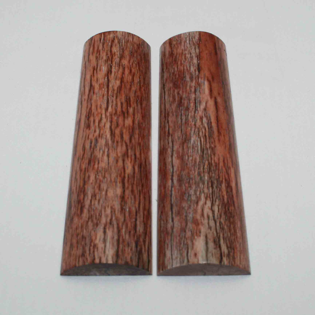 NB108MMA51 Giraffe Bone Scales