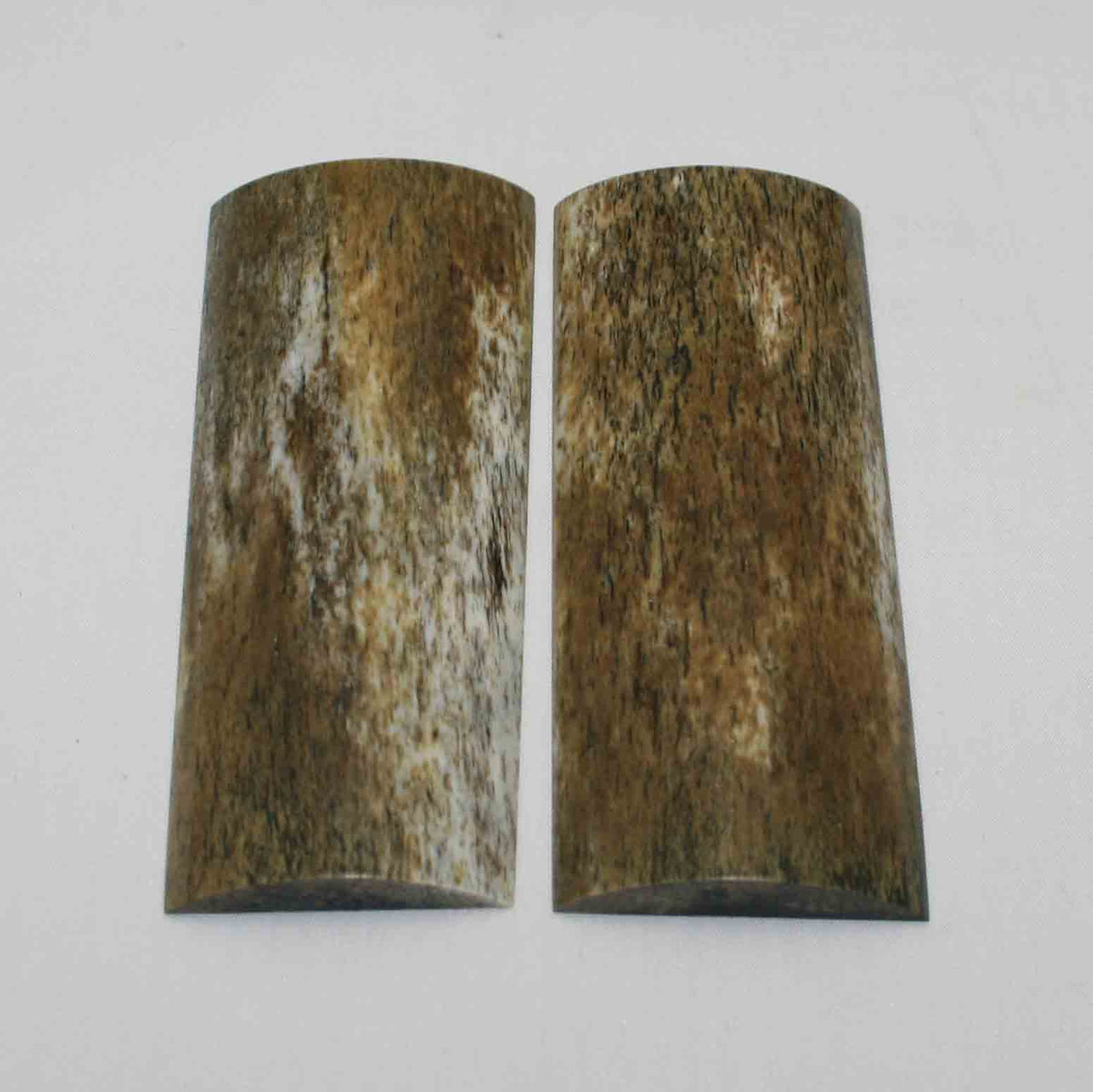 NB108MMA53 Giraffe Bone Scales