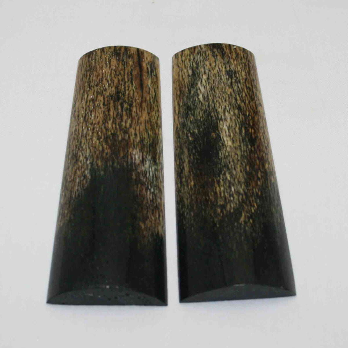 NB108MMA67 Giraffe Bone Scales