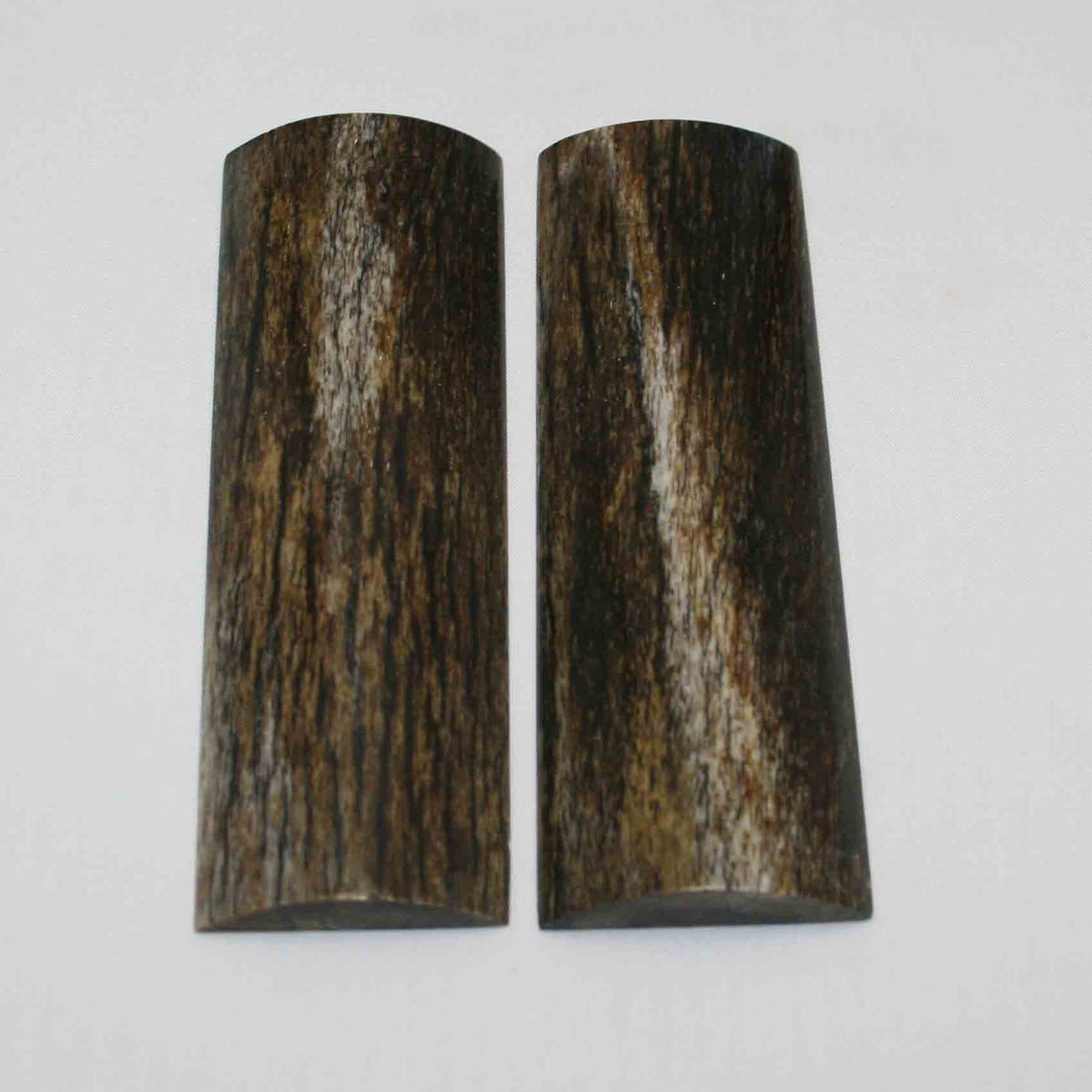 NB108MMA69 Giraffe Bone Scales